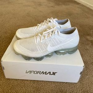 Nike Vapor Max “White Christmas”